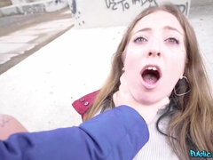 Nana, Sucer une bite, Bus, Public, Rousse roux