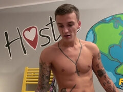 Double dose of butt fuck for curvey teen