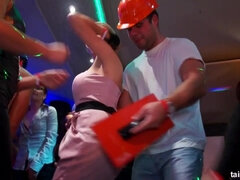 デカ尻, フェラチオ, 巨乳な, バック, グループ, 自然山雀, オージー, 公共