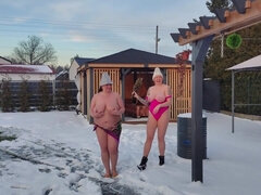 Swingers With Four People. Two Married Couples Play In The Snow Naked In Public. The Women Pee In The Snow And The Men Lick It Off