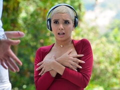 Gros seins, Noire, Blonde, Interracial, Masturbation, Mère que j'aimerais baiser, Piercing, Cheveux courts