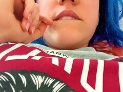 Hendidura, Universidad, Masturbación, Pequeña, Coño, Solo, Medias largas, Apretado