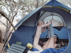 Rubia, Borracha, Madres para coger, Puta