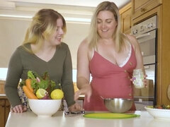 Enthousiasteling, Mooie dikke vrouwen, Grote kont, Rondborstig, Mollig, Vingeren, Lesbisch, Orgasme