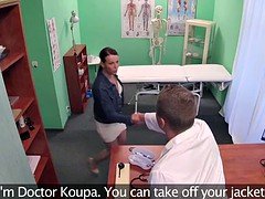 FakeHospital Doctor gets sexy patients pussy wet