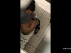 Amateur, Culo, Culo grande, Morena, Casero, Mamá, Espía, Inodoro