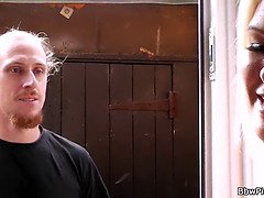 Grosse titten, Blondine, Blasen, Pummelig, Kehlenfick, Masturbation, Milf, Stiefmutter