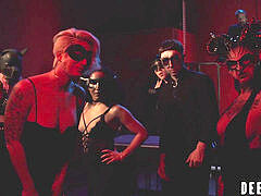 Grote lul, Pijpbeurt, Genootschap, Stel, Sperma in mond, Gotisch, Feest, Voorbinddildo