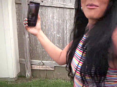 Leie, Blasen, Geile alte tussi, Kleid, Latina, Milf, Mutti, Öffentlich