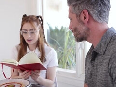 18, フェラチオ, 中出し, イく瞬間, 毛深い, オマンコ, 赤毛, スパンキング