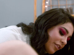 Американки, Смазливые, Собачьи, Каблуки, Латиноамериканки, Белье, Высокие, Втроем