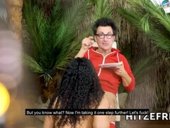 Mamada, Morena, Semen en la boca, Checa, Estilo perrito, Lamidas, Realidad, Afeitado