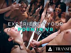 TRANSFIXED - Single Rich Kalli Grace Fucks New Hookup Kasey Kei With Hung Bodyguard