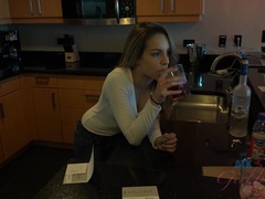 Amateur, Cuarto de baño, Jeans, Pov, Fumando, Calcetines, Chorro, Mojado