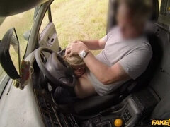 Enthousiasteling, Auto, Stel, Hondjeshouding, Sperma in gezicht, Vingeren, Handbeurt, Likken