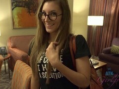 Enthousiasteling, Achter de coulissen, Vriendje, Vriendin, Naakt, Mager, Kousen