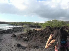 Brunette brune, Doigter, Exhib, Petite amie, Nue, Rasée, Nénés, Mouillée