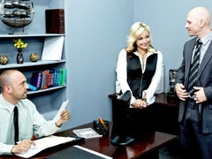 Sucer une bite, Queue, En levrette, Énorme, Mère que j'aimerais baiser, Maman, Cheveux courts, Nénés