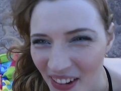 Sucer une bite, Lingerie, Masturbation, Public, Rousse roux