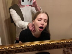 Grosser arsch, Sperma im mund, Schmuddelige sprache, Sporthalle, Hd, Öffentlich, Realität, Toilette