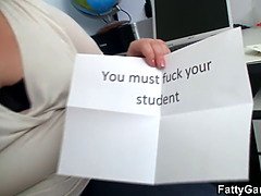 Brunette brune, Femme couguar, Gorge profonde, Branlette thaïlandaise, Mère que j'aimerais baiser, Maman, Chatte, Belle mère