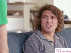 Stepbrother Fucks Stepsister After Seeing Her Wet Pussy - Blonde Petite Creampie