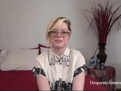 Amateur, Grosse bite, Sucer une bite, Femelle, Hd, Orgasme, Petite femme, Cheveux courts