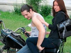 Noire, Sucer une bite, Brunette brune, En levrette, Doigter, Branlette thaïlandaise, Hard, Adolescente