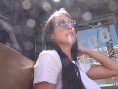 18 ans, Plage, Tir de sperme, Hard, De plein air, Public, Réalité, Adolescente