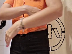 Grosse titten, Flashen, Lingerie, Nippel, Öffentlich, Solo, Titten
