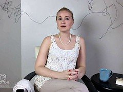 Blond, Dominante vrouw, Secretaresse, Softcore pornografie