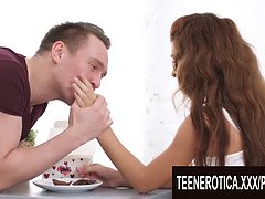 In den arsch, Braunhaarige, Hd, Lecken, Muschi, Schreiend, Jungendliche (18+), Titten