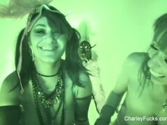 За кадром, Брюнетки, Грудастые, Хд, Белье, Зрелые, Натуральные сиськи, Курящие