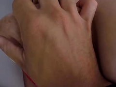 Como foder uma esposa gostosa com estocadas em sua bunda
