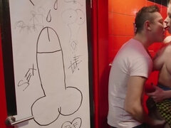 美女, ブロンド, フェラチオ, ハードコア, トイレ