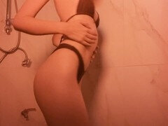 Amateur, Anal, Beso negro, Cuarto de baño, Hembra, Masturbación, Orgasmo, Tetas