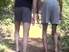 Nana, Sucer une bite, Brunette brune, Lingerie, De plein air, Petite femme, Plan cul à trois, Nénés