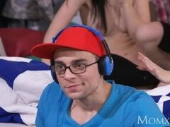 Braunhaarige, Vollbusig, Spassig, Freundin, Hd, Lesbisch, Lecken, Mutti