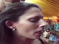 Leie, In den arsch, Grosser arsch, Grosser schwanz, Britisch, Geile alte tussi, Doppelpenetration, Interrassisch