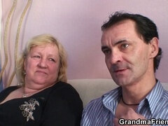 Blasen, Bus, Tschechisch, Doppelpenetration, Reif, Milf, Mutti, Flotter dreier