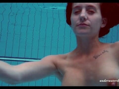 Красотки, Большие сиськи, Женщины, Натуральные сиськи, Бассейн, Русские, Соло, Молоденькие