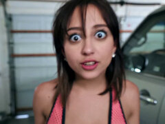 Braunhaarige, Handjob, Latina, Pov, Muschi, Tätowierung, Eng, Tittenfick