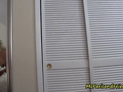 En gros plan de très près, Tir de sperme, Branlette thaïlandaise, Masturbation, Maman, Mamelons, Pute, Belle mère