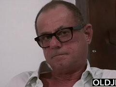 Arsch, Kehlenfick, Europäisch, Grossvater, Hardcore, Lecken, Arsch lecken, Jungendliche (18+)