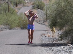 Анальный секс, Танцы, Пальцем, Массаж, На публике, Соло, Игрушки