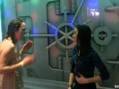 Блондинки, В клубе, Смазливые, Танцы, Лесбиянка, Лизание, Вечеринка, Свингеры