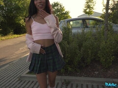 Europeo, Pajear, Latina, Tetas naturales, Al aire libre, Pov, Público, Tatuaje
