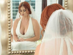 Belle grosse femme bgf, Gros cul, Robe, Grosse, Branlette thaïlandaise, Énorme, Seins naturels, Rousse roux