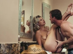 Blonde, Sucer une bite, De plein air, Nénés, Toilettes