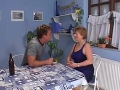 18 jaar, Omie, Rijpe lesbienne, Moeder die ik wil neuken, Oud